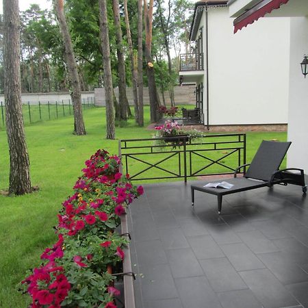 Park-Hotel Kidev Chubynske Екстериор снимка