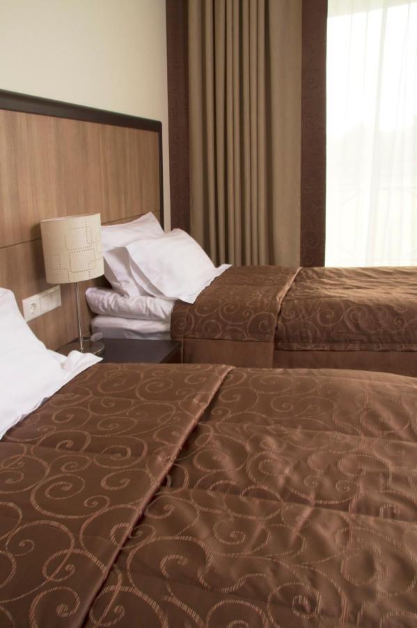 Park-Hotel Kidev Chubynske Екстериор снимка