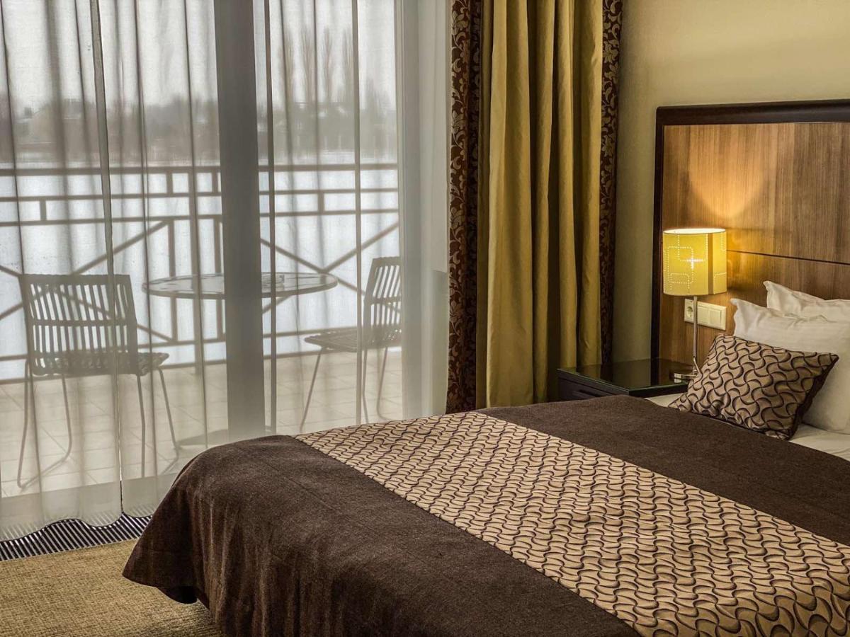 Park-Hotel Kidev Chubynske Екстериор снимка
