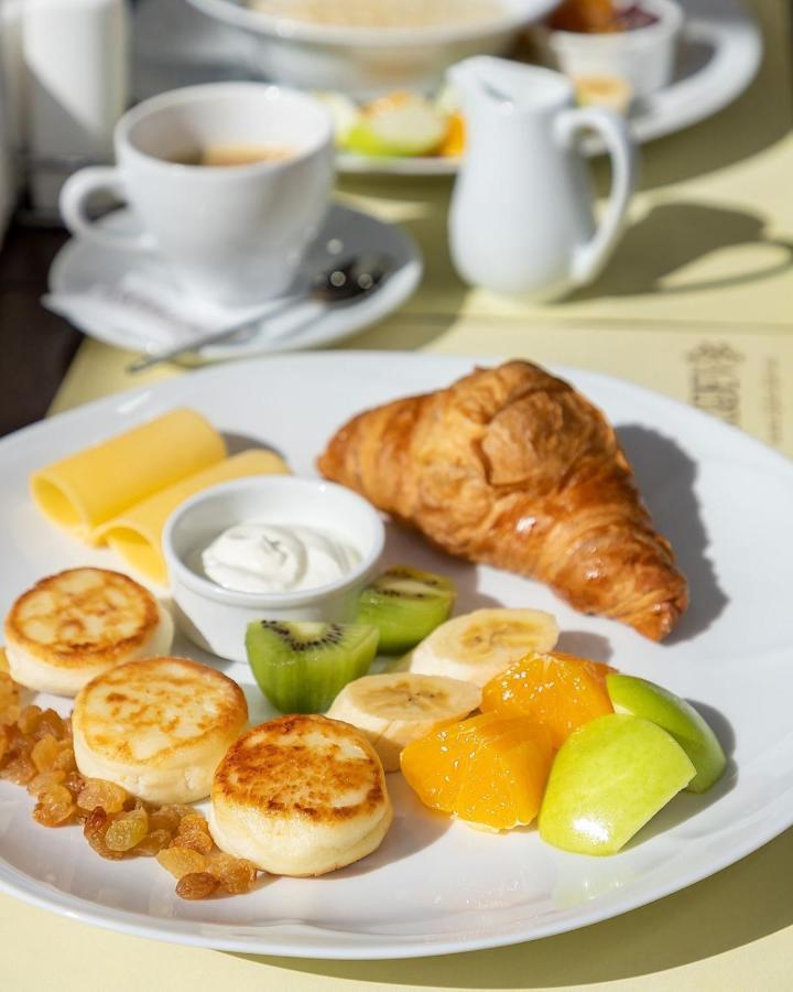 Park-Hotel Kidev Chubynske Екстериор снимка